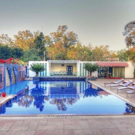 Chanakya Bnr Hotel Ранчи Экстерьер фото