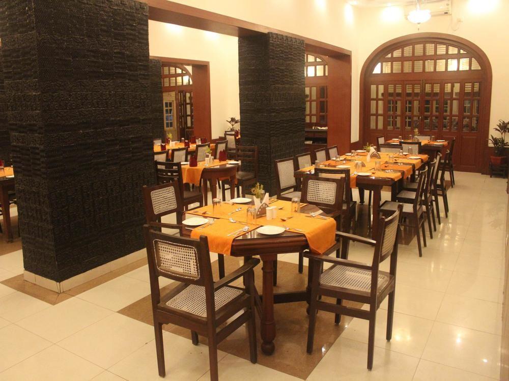 Chanakya Bnr Hotel Ранчи Экстерьер фото
