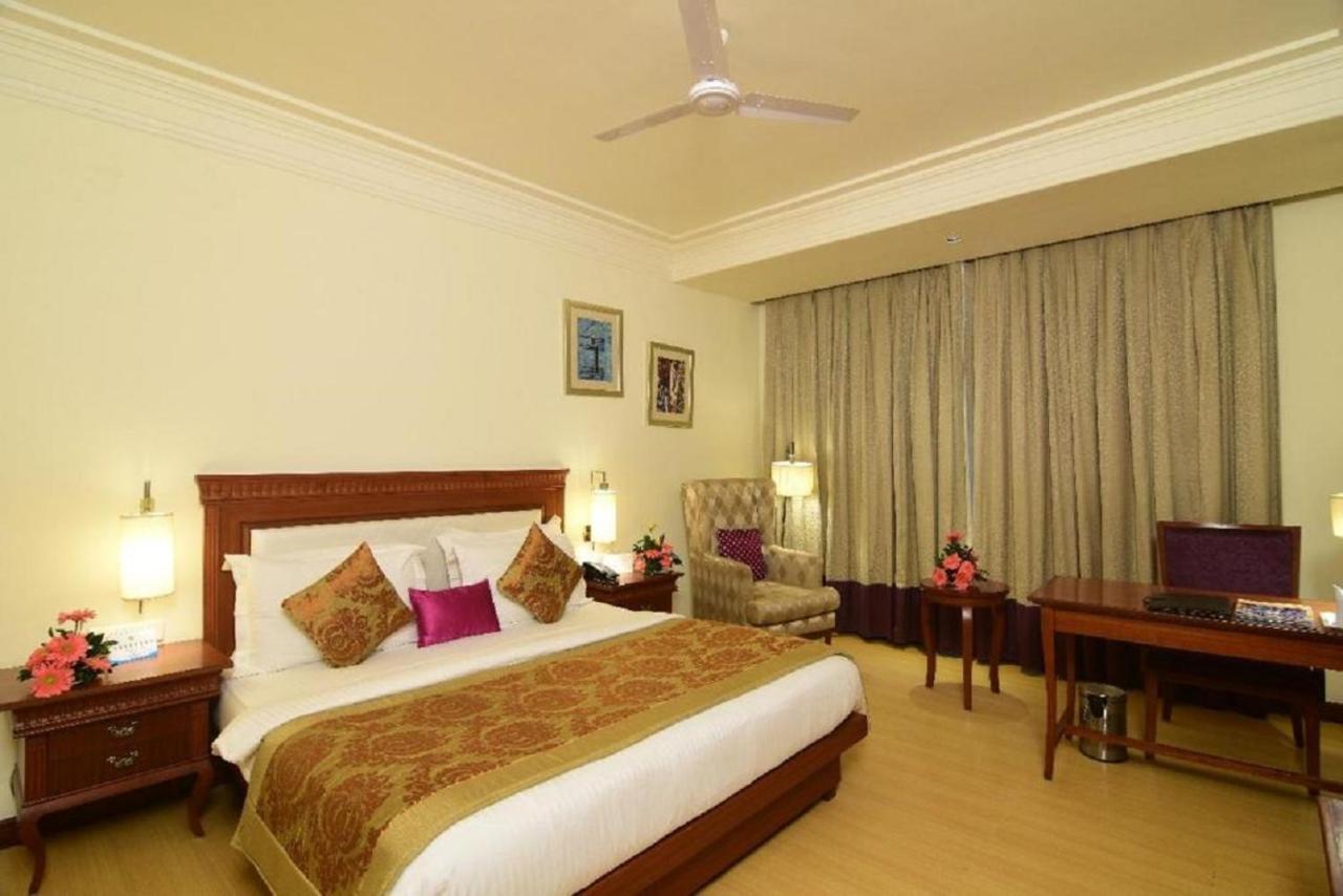 Chanakya Bnr Hotel Ранчи Экстерьер фото