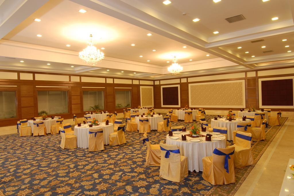 Chanakya Bnr Hotel Ранчи Экстерьер фото
