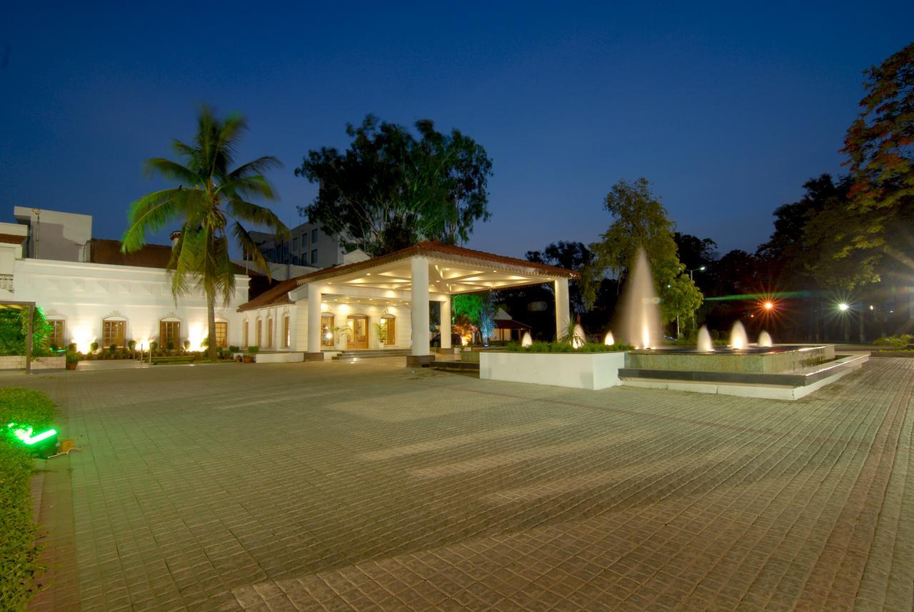 Chanakya Bnr Hotel Ранчи Экстерьер фото