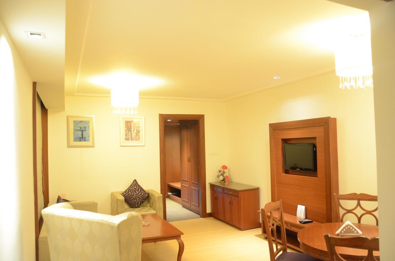 Chanakya Bnr Hotel Ранчи Экстерьер фото