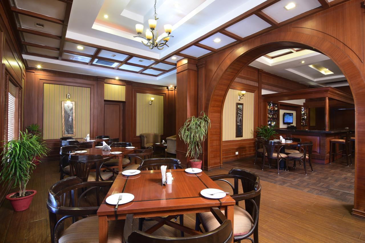 Chanakya Bnr Hotel Ранчи Экстерьер фото